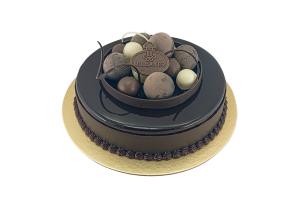 CHOCOLATE GANACHE CAKE